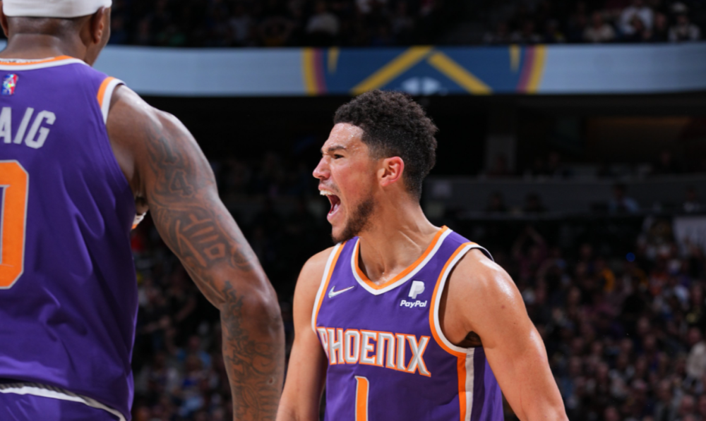  布克狂砍赛季新高太阳主场大胜快船队