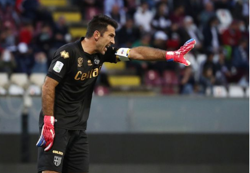  里尔门将超神发挥九次扑救，创造联赛历史新篇章