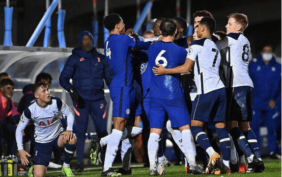  麦迪逊世界波破门莱斯特城客场擒狼队